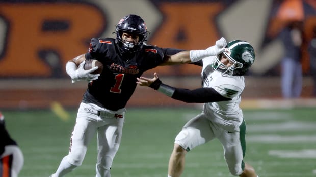 Pittsburg 35, Manteca 14 NC D1A finals Dennis Lee Dec. 3 2022120220221093